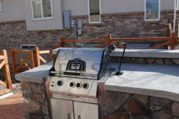 Custom Outdoor Kitchens & Built-In BBQs in Denver