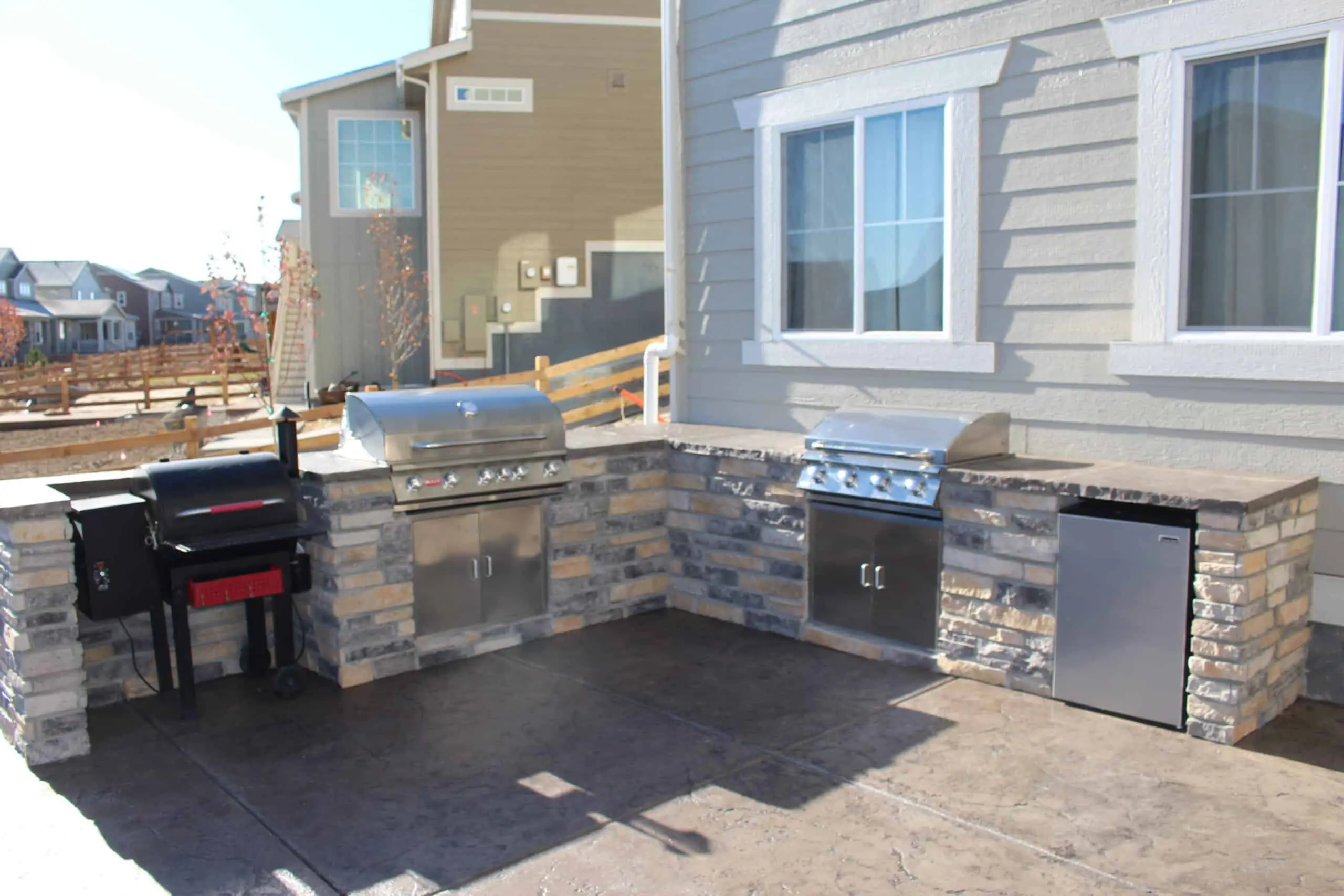 Outdoor kitchen and entertainment space