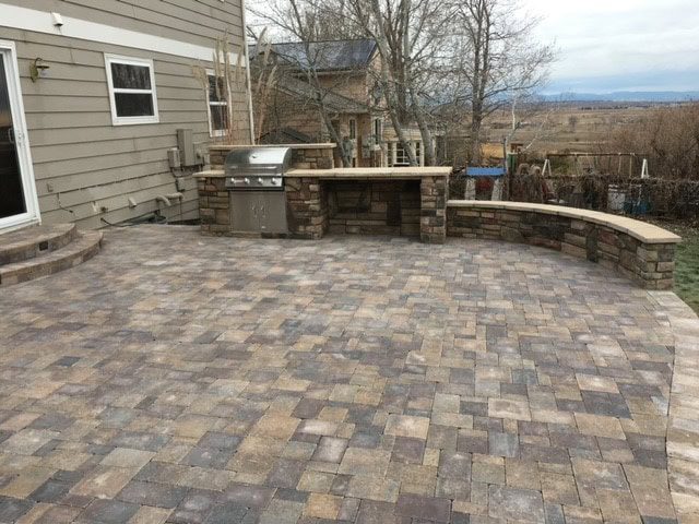 Multi-level hardscape with patio and steps