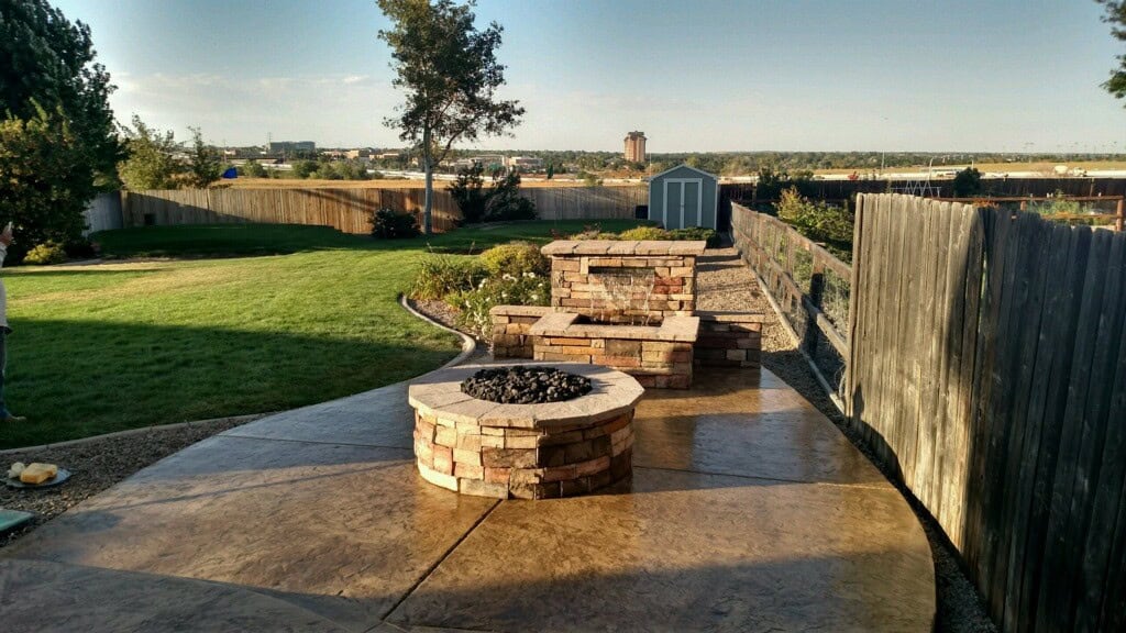 Outdoor living space with kitchen and hardscape patio